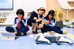 <b>依托成长需要及时调整出产糊口</b>